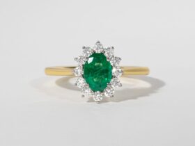 Green Diamond Ring: A Symbol of Elegance And Distinctiveness