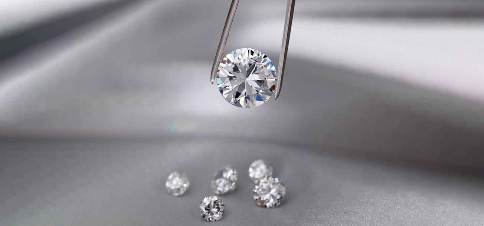 Lab-Grown Diamonds: Perfecting the Sparkle Without Compromise